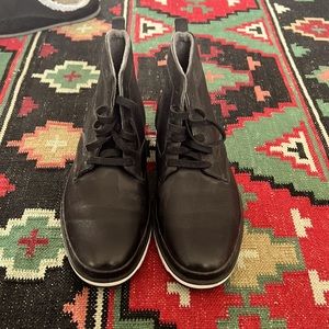 Hush Puppies w/ bounce plus insole, Size 10.5